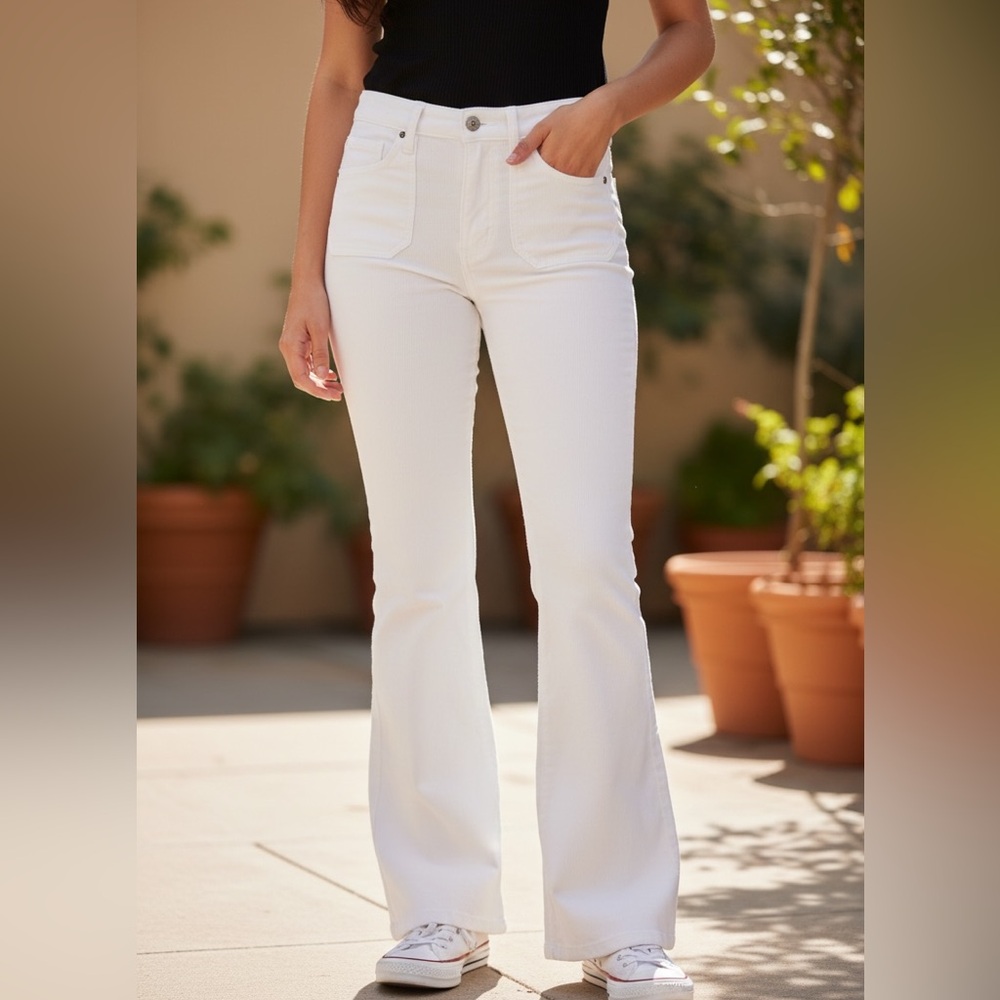 Kut From the Kloth Ana High Rise Fab Ab Flare Corduroy Jean 12 Pearl White NWT